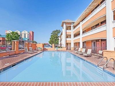 Days Inn By Wyndham Dallas Irving Exterior foto